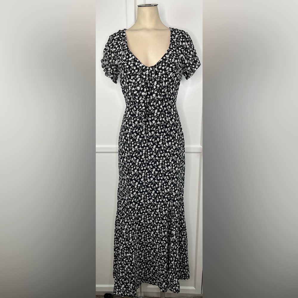 Reformation Dress Floral White & Black Print “Tallen” Flutter Sleeve Maxi